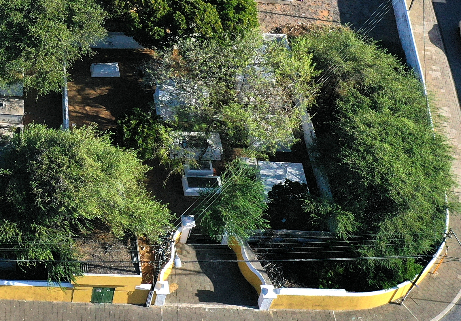 Aerial: Hellmund / de Veer Family Cemetery