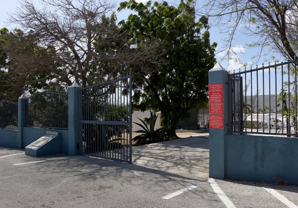 Curacao Cemetery: El Senorial Memorial Park